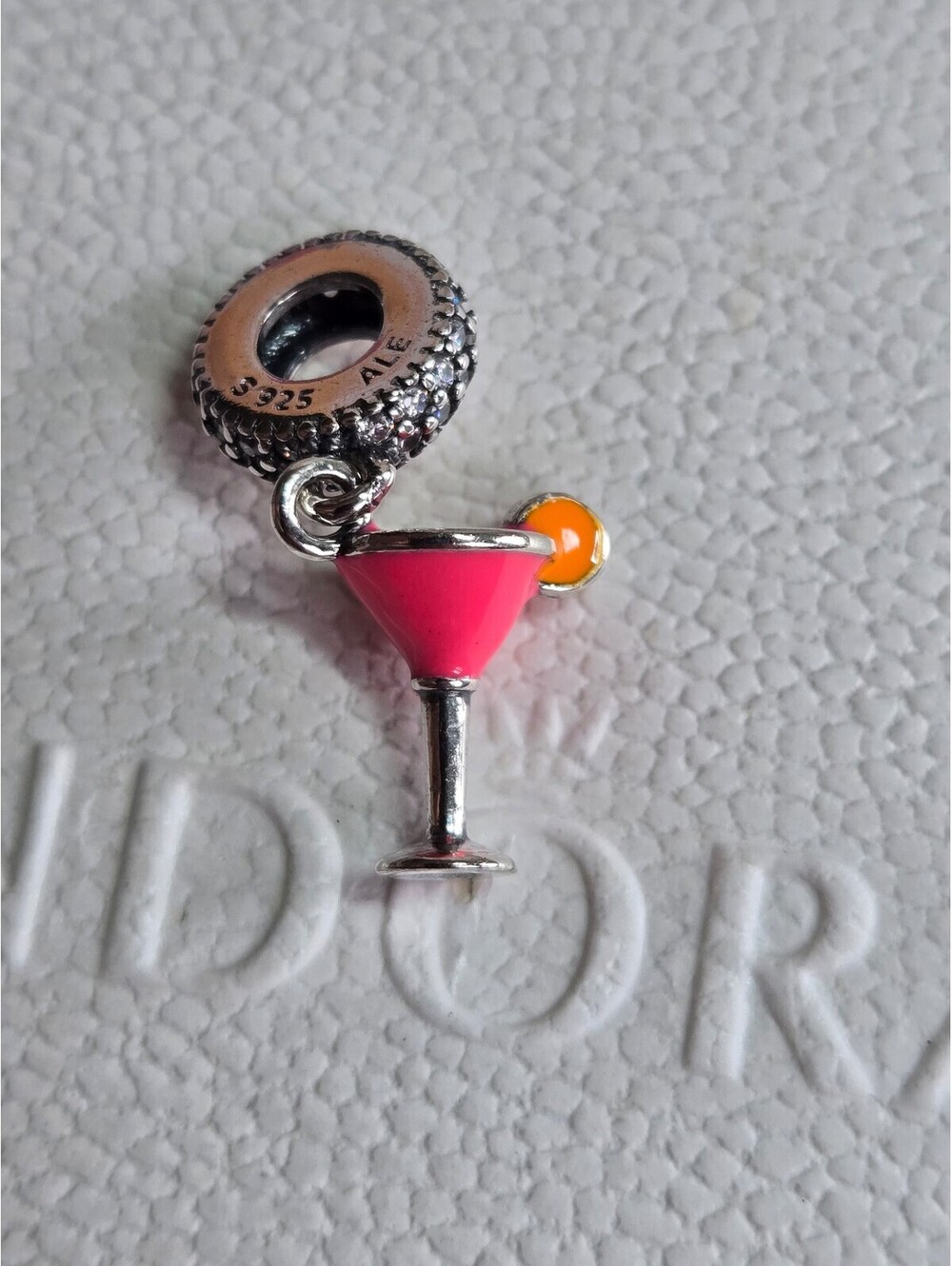Pandora charm s925 ale martini